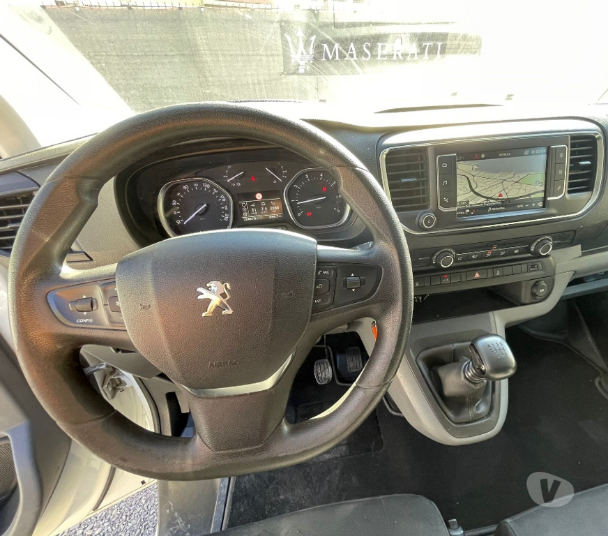 Véhicules commerciaux & utilitaires d'occasion Alpes-Maritimes Cagnes sur Mer - 06800 - Photos Vivastreet PEUGEOT EXPERT 2.0 HDI 122 CH L2 104000KM