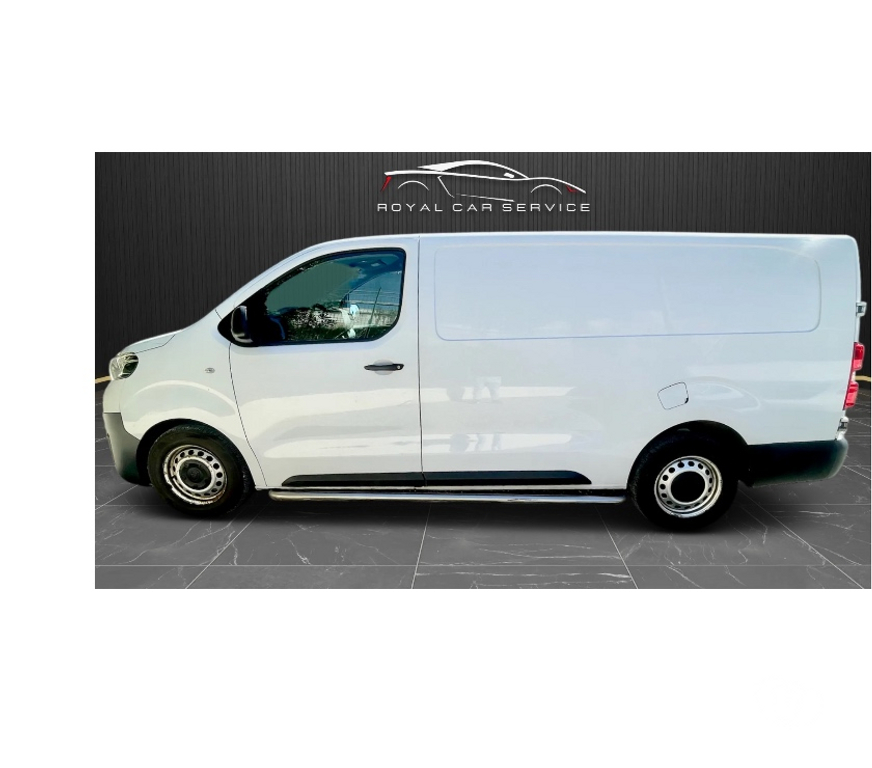 Véhicules commerciaux & utilitaires d'occasion Alpes-Maritimes Cagnes sur Mer - 06800 - Photos Vivastreet TOYOTA PROACE 2.0 HDI 122ch 2021 extra long L3
