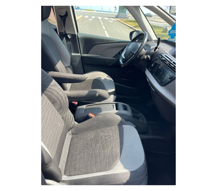 Voiture d'occasion Alpes-Maritimes Cagnes sur Mer - 06800 - Photos Vivastreet CITROEN C4 PICASSO 2017 PHASE 2 RESTYLEE