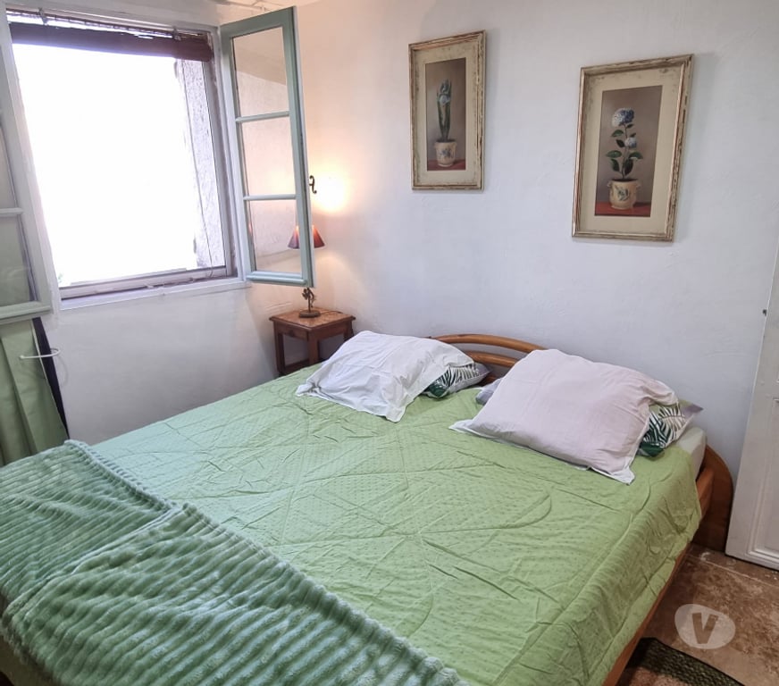 Location maison meublée Var Lorgues - 83510 - Photos Vivastreet Maison dans un hameau calme (2 chambres)