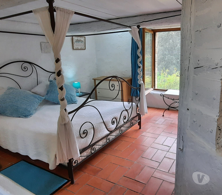 Location maison meublée Var Lorgues - 83510 - Photos Vivastreet Maison au milieu des bois