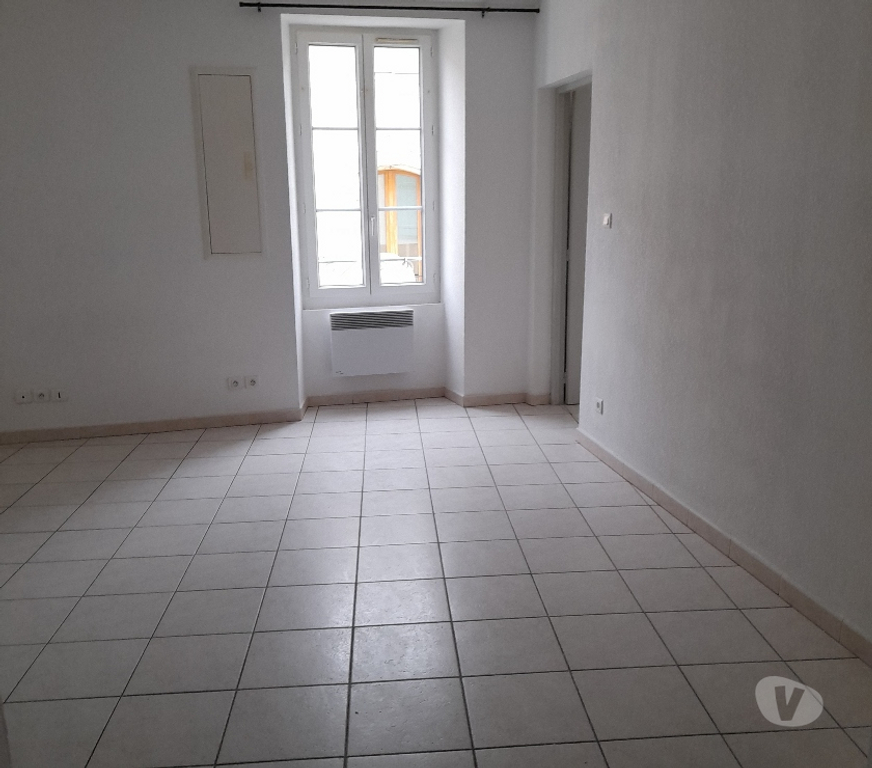 Location appartement Gard Calvisson - 30420 - Photos Vivastreet A LOUER Appartement de 58 m2