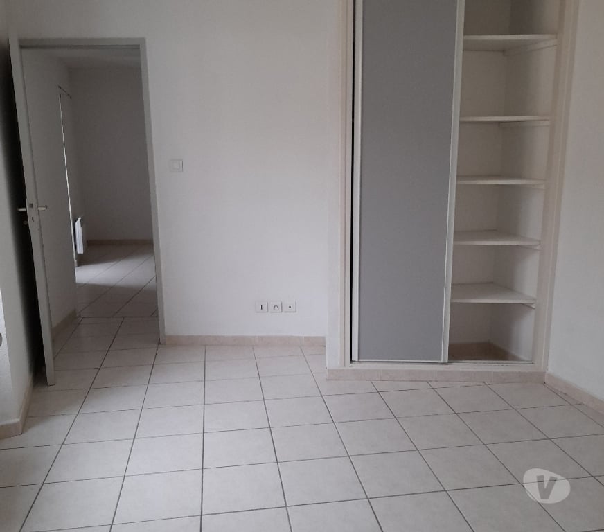 Location appartement Gard Calvisson - 30420 - Photos Vivastreet A LOUER Appartement de 58 m2