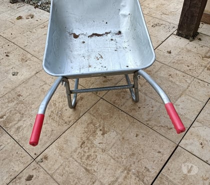  Le Champ St Pere Vendée - Photos Vivastreet Brouette bon etat alu