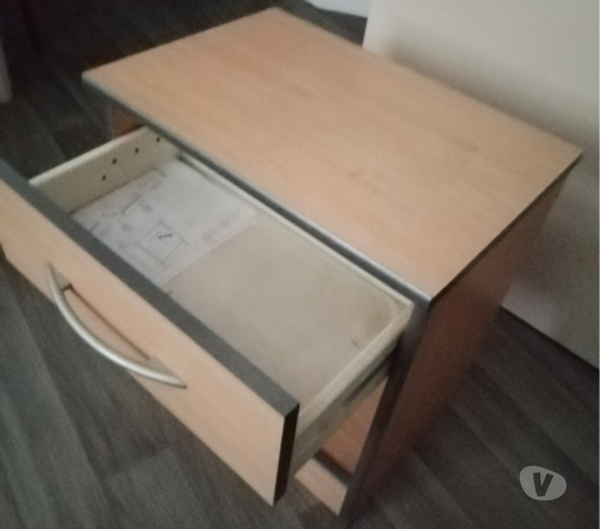 Ameublement & art de la table Nord Villeneuve d'Ascq - Photos Vivastreet TABLE DE CHEVETS EN BOIS