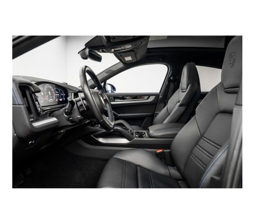 Voiture d'occasion Alpes-Maritimes Cagnes sur Mer - 06800 - Photos Vivastreet RARE**Porsche Cayenne Coupé Hybride 40000€ d'options