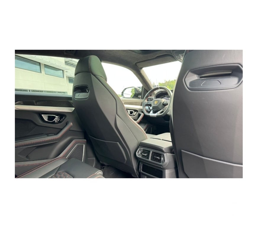 Voiture d'occasion Alpes-Maritimes Cagnes sur Mer - 06800 - Photos Vivastreet Lamborghini Urus – 2021 – 650 ch – 49 000 km