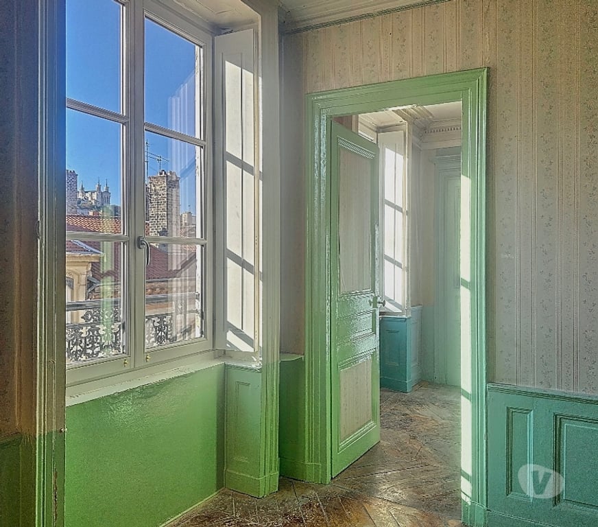 Appartements à vendre Rhône Lyon - Photos Vivastreet Appartement 64 m² à rénover Vue sur Fourvière Ainay