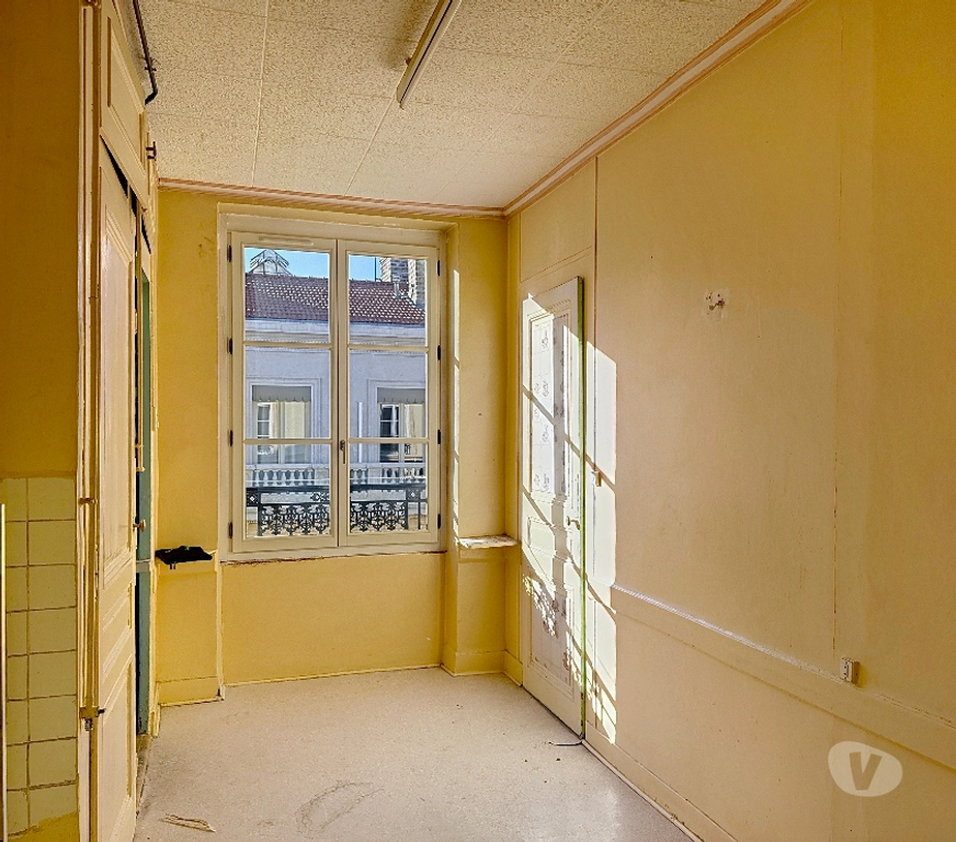 Appartements à vendre Rhône Lyon - Photos Vivastreet Appartement 64 m² à rénover Vue sur Fourvière Ainay