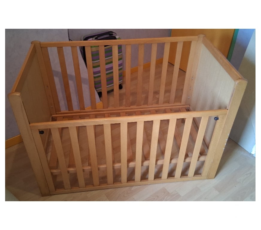 Equipements bébés Haute-Saône Igny - 70700 - Photos Vivastreet Lit bébé en bois