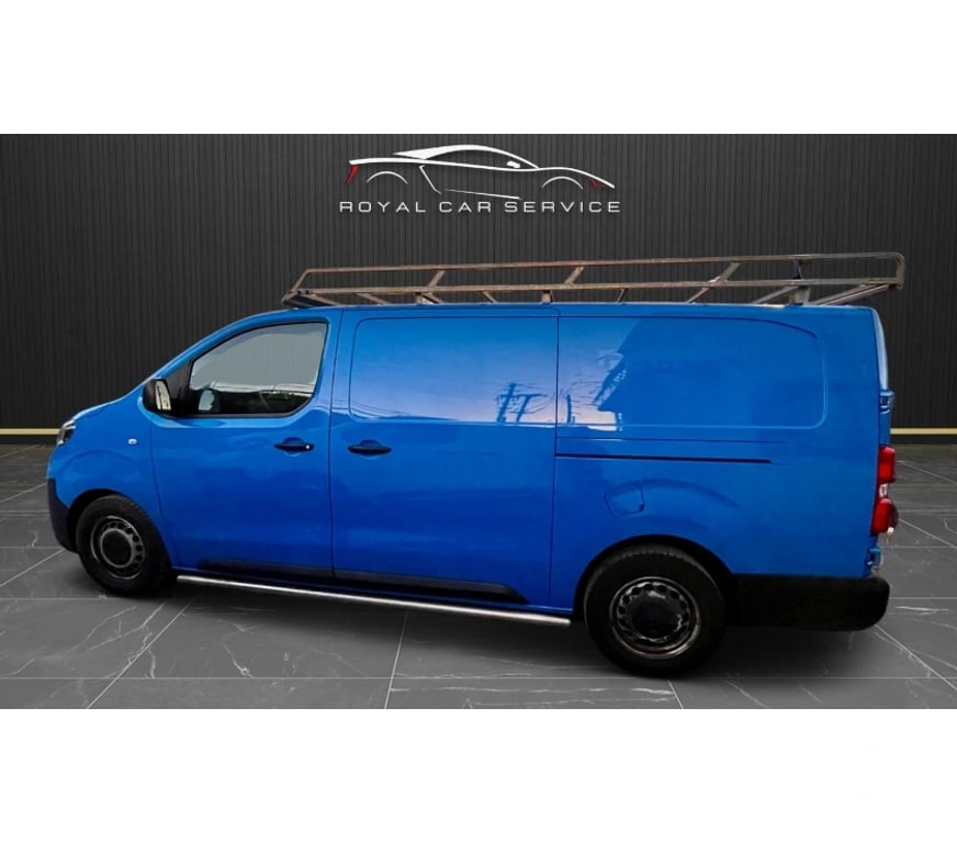 Véhicules commerciaux & utilitaires d'occasion Alpes-Maritimes Cagnes sur Mer - 06800 - Photos Vivastreet Toyota Proace 2.0 D4-D 120 ch – L3 H1 3 places 80000KM