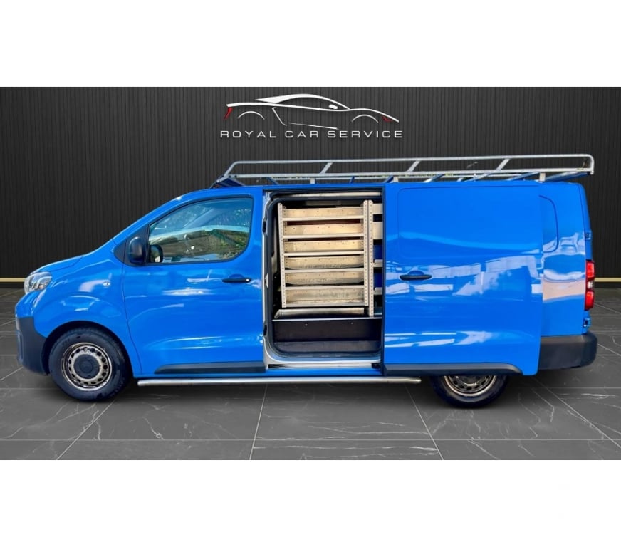 Véhicules commerciaux & utilitaires d'occasion Alpes-Maritimes Cagnes sur Mer - 06800 - Photos Vivastreet Toyota Proace 2.0 D4-D 120 ch – L3 H1 3 places 80000KM