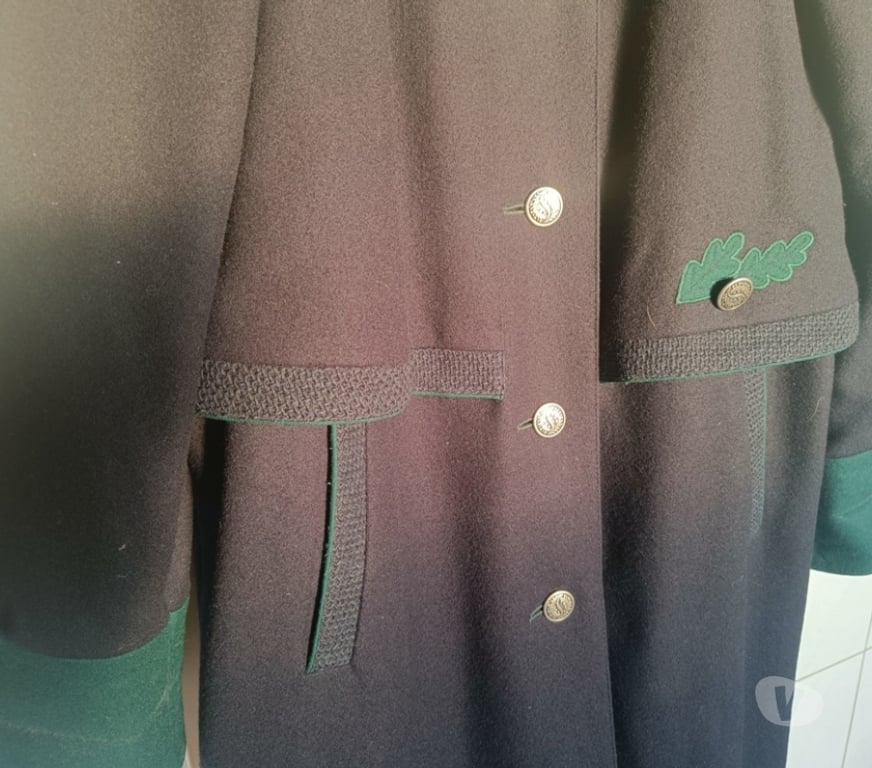 Vêtements occasion Haut-Rhin Nambsheim - 68740 - Photos Vivastreet MANTEAU POUR FEMME