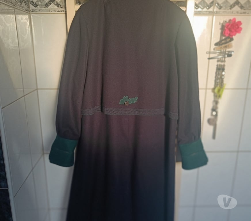 Vêtements occasion Haut-Rhin Nambsheim - 68740 - Photos Vivastreet MANTEAU POUR FEMME
