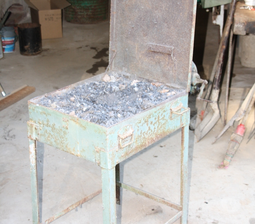 Matériel Tarn Montdragon - 81440 - Photos Vivastreet Forge charbon manuelle à métaux, démontable,