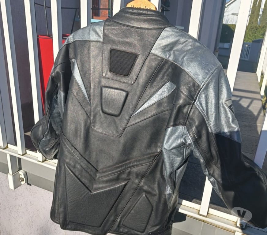 Pièces et services moto Haut-Rhin Nambsheim - 68740 - Photos Vivastreet BLOUSON CUIR MOTO