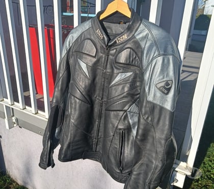 Accessoires moto d'occasion Nambsheim Haut-Rhin - Photos Vivastreet BLOUSON CUIR MOTO