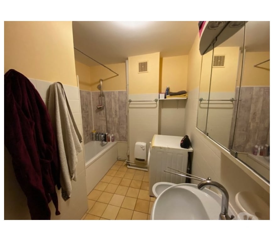 Location appartement Isère St Jean de Bournay - 38440 - Photos Vivastreet Appartement 70m2 - Centre Ville