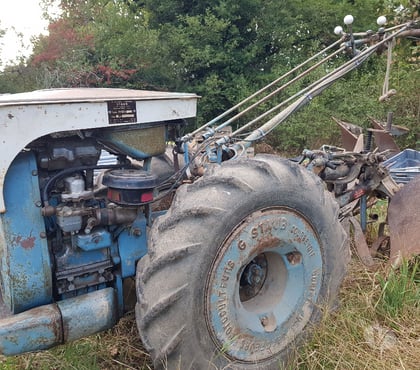 Bricolage - Jardin - Outillage Soucieu en Jarrest Rhône - Photos Vivastreet Motoculteur Staub PP 4B 7ch