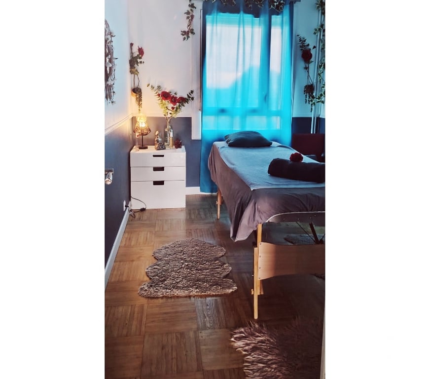 Massages Haute-Savoie Annecy - 74000 - Photos Vivastreet Massage tantrique