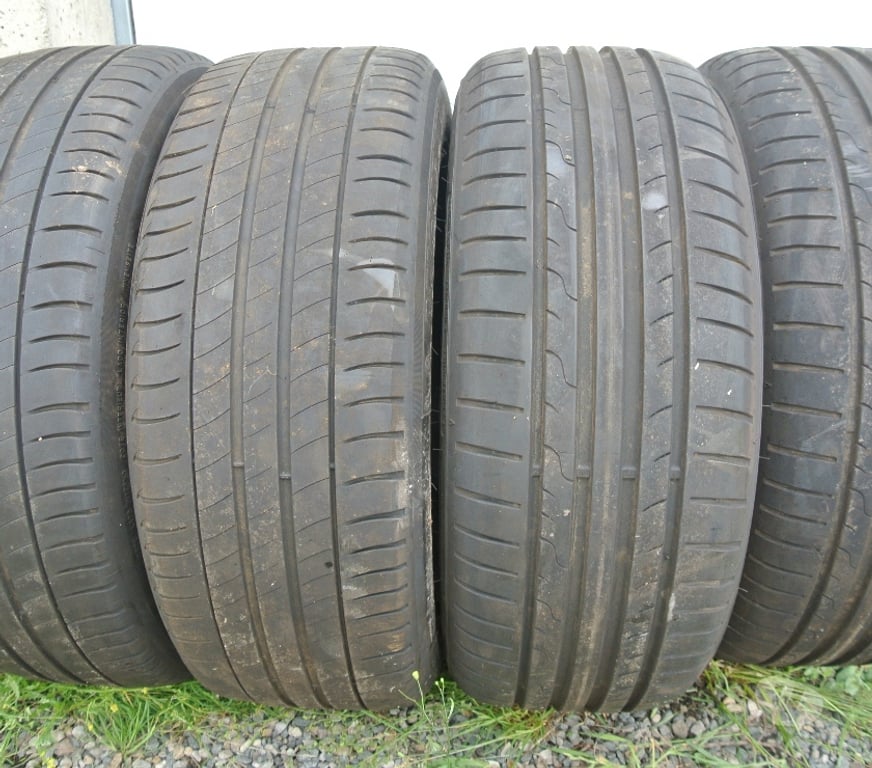 Pièces et services auto Loire St Etienne - Photos Vivastreet 4 roues été en 205 55 16 91V pour Citroën C4 envoi rapide