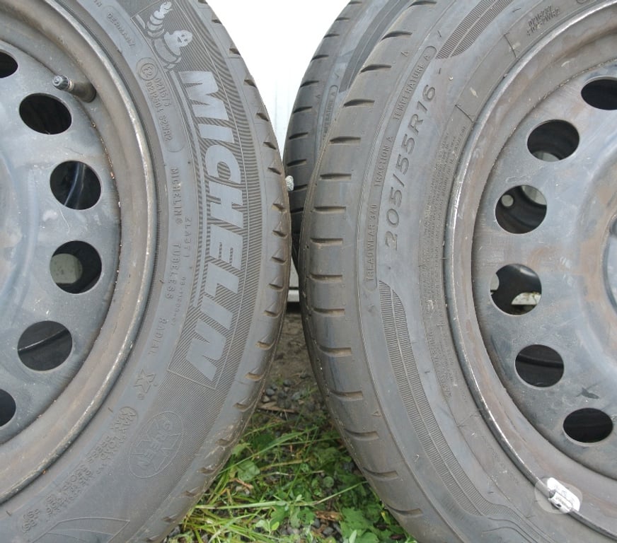 Pièces et services auto Loire St Etienne - Photos Vivastreet 4 roues été en 205 55 16 91V pour Citroën C4 envoi rapide