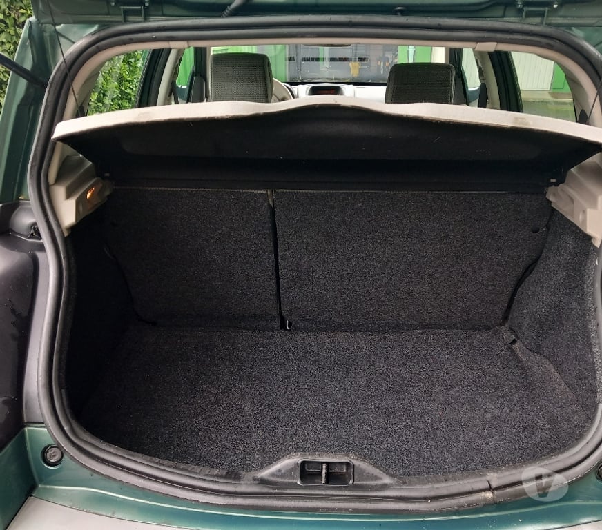 Voiture d'occasion Puy-de-Dôme Riom - 63200 - Photos Vivastreet Renault Mégane 2 1.6 i 16v lux privilège