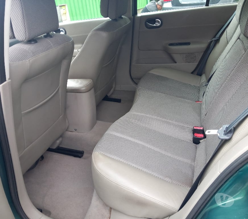 Voiture d'occasion Puy-de-Dôme Riom - 63200 - Photos Vivastreet Renault Mégane 2 1.6 i 16v lux privilège