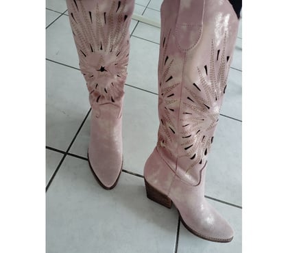Chaussures et bottes occasion Paris 5ème ardt Paris - Photos Vivastreet Bottes à talons rose