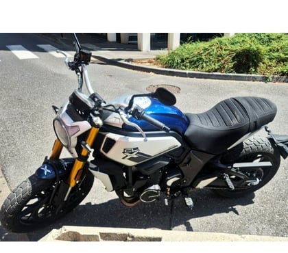 Moto d'occasion Thonon les Bains Thonon les Bains - Photos Vivastreet CFMOTO CL-X 700 Héritage Bleu État Neuf