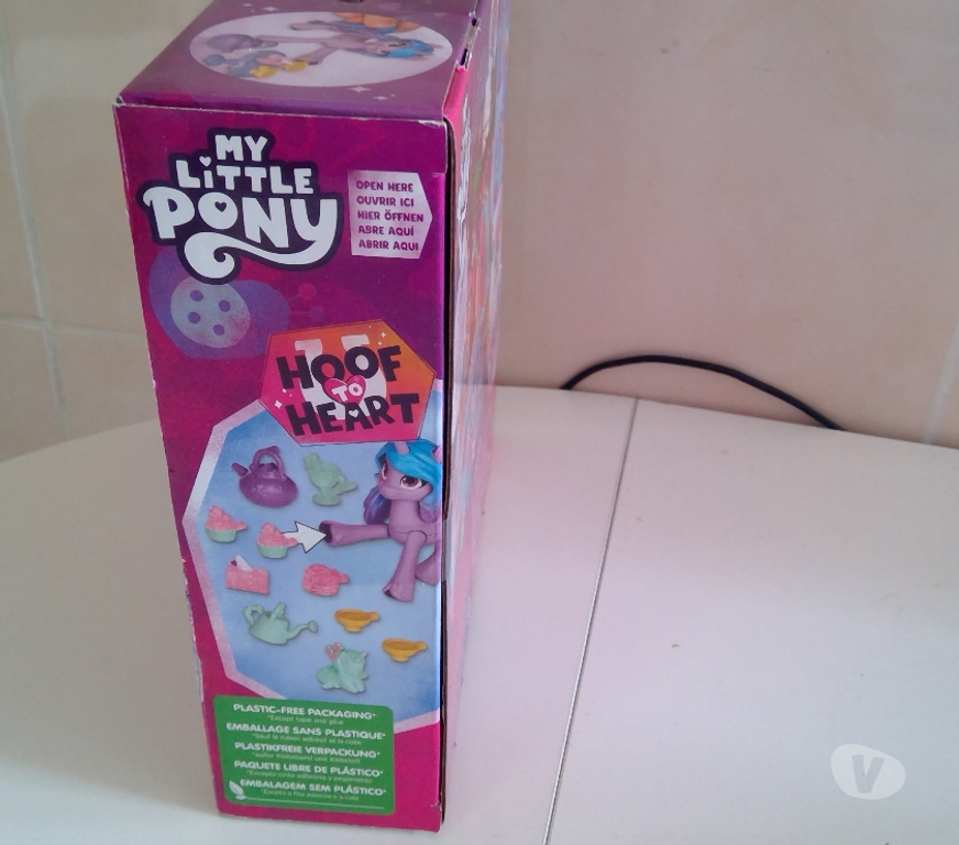 Jeux - Jouets Corrèze Alleyrat - 19200 - Photos Vivastreet 21€ Izzy Moonbow (Hasbro)