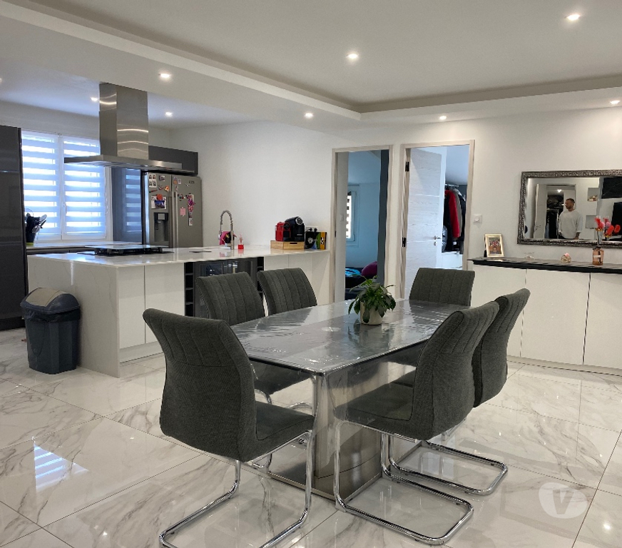 Vente Maison Bouches-du-Rhône Marignane - 13700 - Photos Vivastreet Maison à vendre type 5