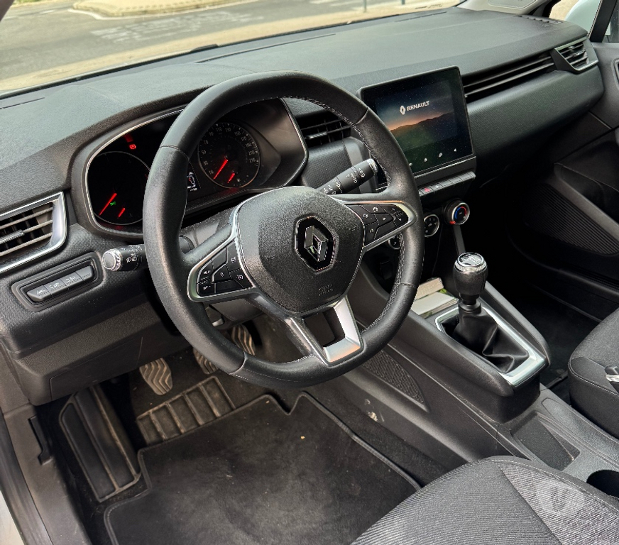 Voiture d'occasion Bouches-du-Rhône Marseille - Photos Vivastreet Renault clio dci 85cv 1 ère main