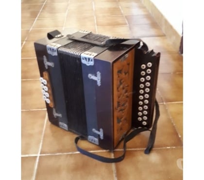 Instruments de musique Aubagne Bouches-du-Rhône - Photos Vivastreet Accordéon ancien très beau modèle