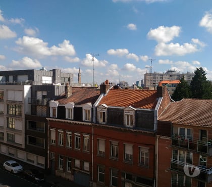 Location appartement meublé Lille Lille - Photos Vivastreet Loue grand T2 meublé tout confort sécurisé avec parking