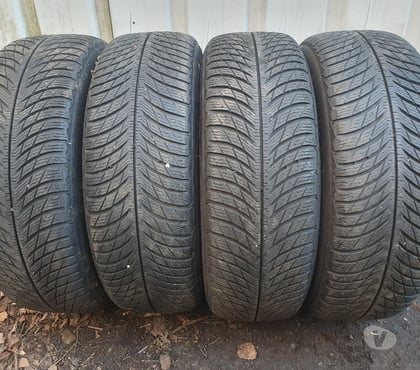 Pièces détachées auto St Etienne St Etienne - Photos Vivastreet 4 roues neige Prius Wagon 205 60 16 96H Michelin envoi rapi