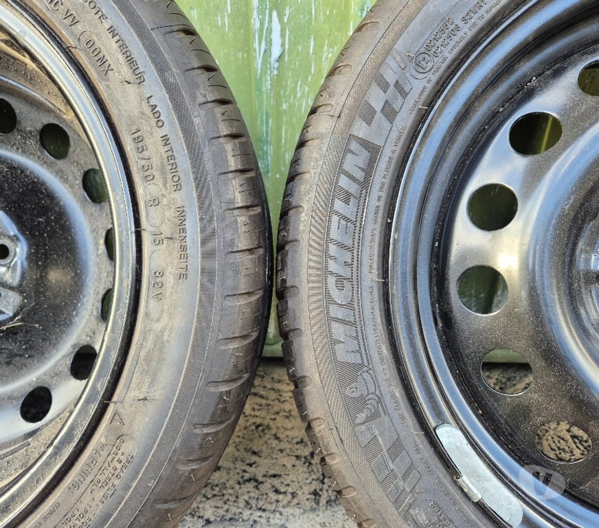Pièces et services auto Loire St Etienne - Photos Vivastreet 2 roues été 195 50 15 82V Michelin Ford Ka envoi rapide