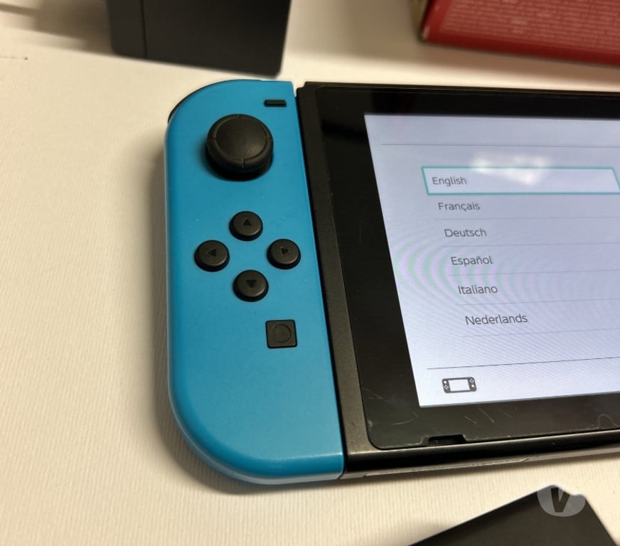 Jeux vidéo - consoles Gironde Bruges - 33520 - Photos Vivastreet Nintendo Switch Bleu Rouge Néon Version V2 complète