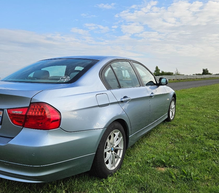 Voiture d'occasion Seine-Maritime Rouen - Photos Vivastreet VEND BMW Série 3 année 2009