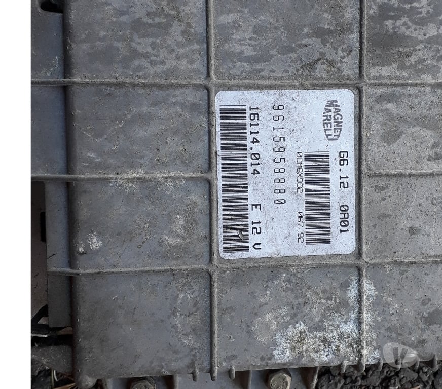 Pièces et services auto Loire St Etienne - Photos Vivastreet Démareur + Calculateur Renault super 5
