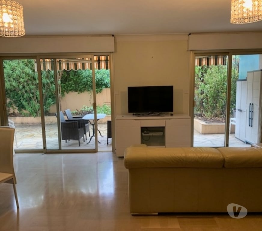 Appartement meublé Alpes-Maritimes St Laurent du Var - 06700 - Photos Vivastreet Appartement meublé à louer au Plateau fleuri