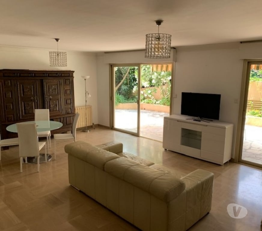 Appartement meublé Alpes-Maritimes St Laurent du Var - 06700 - Photos Vivastreet Appartement meublé à louer au Plateau fleuri