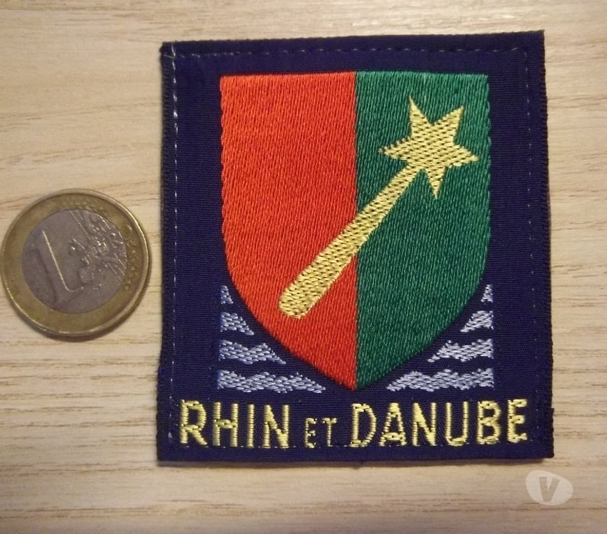 Collection Manche Valognes - 50700 - Photos Vivastreet écusson militaire Rhin et Danube 6.05 cms X6