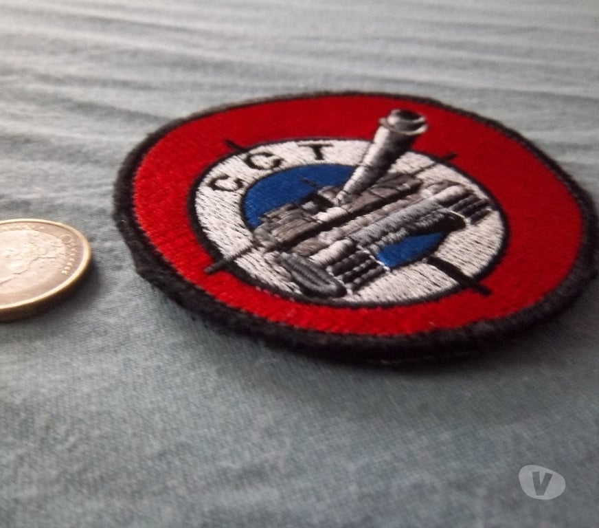 Collection Manche Valognes - 50700 - Photos Vivastreet écusson militaire char Français GCT AU-F1 blindé obusier