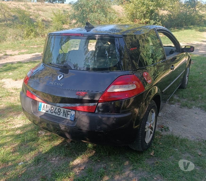 Voiture d'occasion Drôme Montelimar - 26200 - Photos Vivastreet Renault Mégane 2-15DCI, coupé