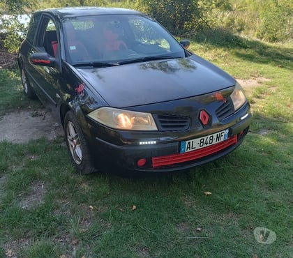 Voitures Montelimar Drôme - Photos Vivastreet Renault Mégane 2-15DCI, coupé