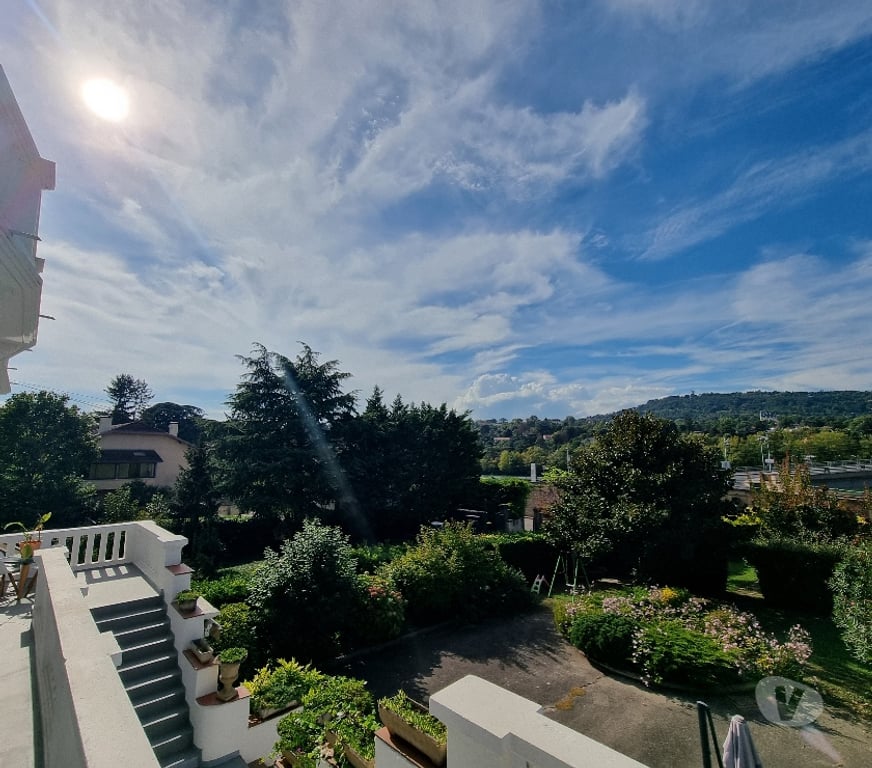 Appartements à vendre Rhône Caluire et Cuire - 69300 - Photos Vivastreet T4 de standing avec jardin & terrasse -Vue exceptionnelle