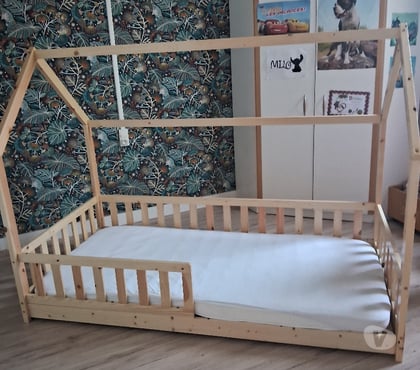 Equipements bébés St Aulaye Dordogne - Photos Vivastreet Lit cabane plus matelas