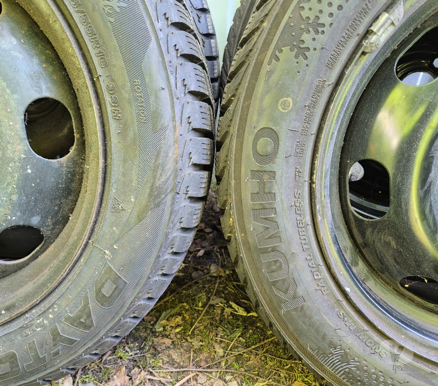 Pièces et services auto Loire St Etienne - Photos Vivastreet 4 roues neige 215 55 16 93H Citroen Grand Picasso envoi rapi