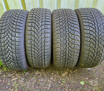 Accessoires auto & tuning St Etienne St Etienne - Photos Vivastreet 4 roues neige 215 55 16 93H Citroen Grand Picasso envoi rapi